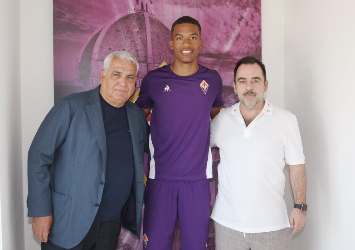 (VIDEO) La prima parata di Lafont in maglia viola, e che parata! - 