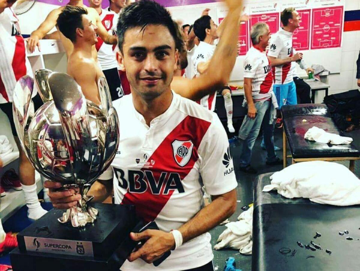 La clausola da 15 milioni è un ostacolo insormontabile per Pity Martinez. La Fiorentina si ritira... - 