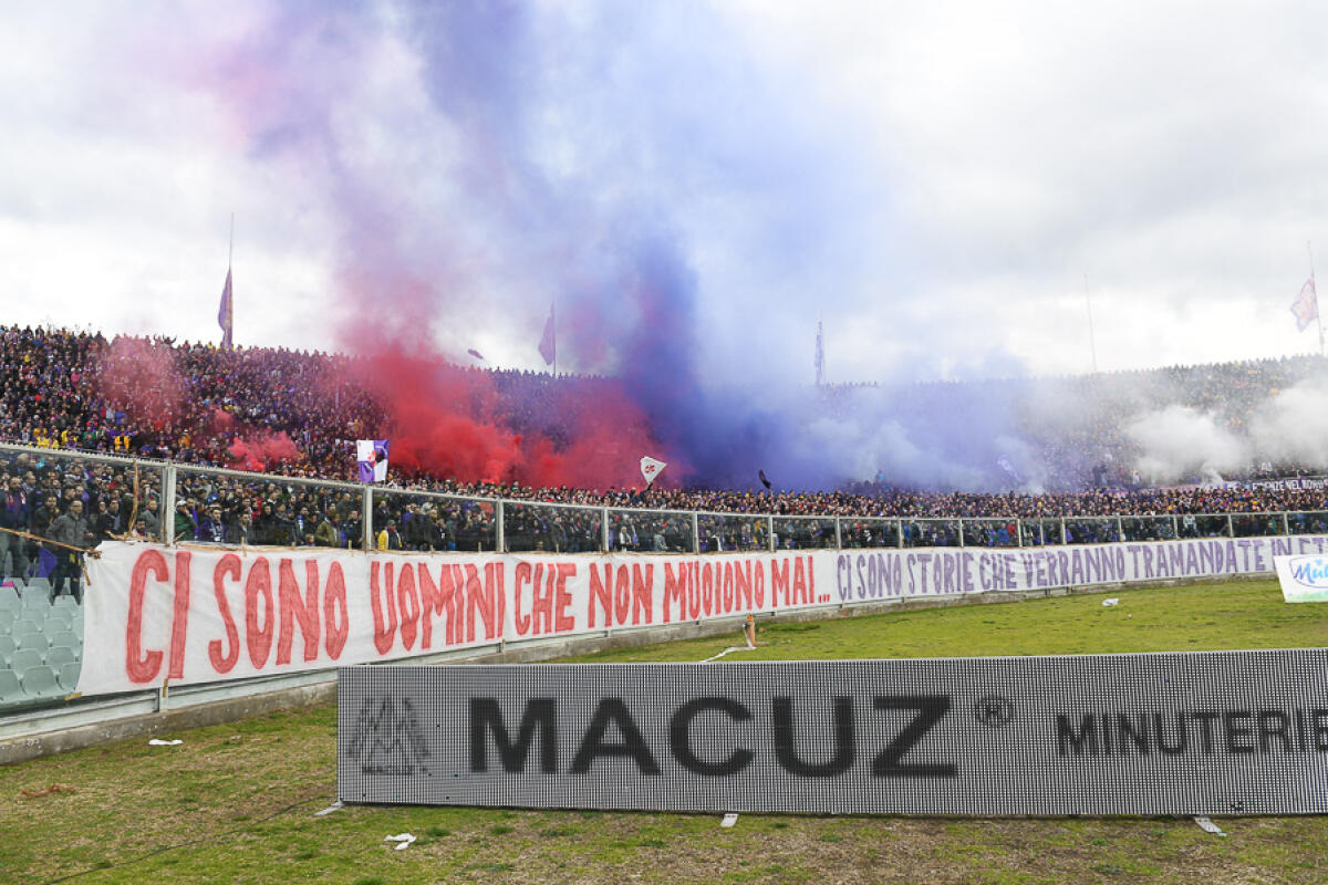 Nazione: mille abbonamenti in due giorni. Raggiunte le 13mila tessere - Firenze, stadio Artemio Franchi, 11.03.2018, Fiorentina-Benevento, Foto Fiorenzo Sernacchioli. Copyright Labaroviola.com Curva Fiesole