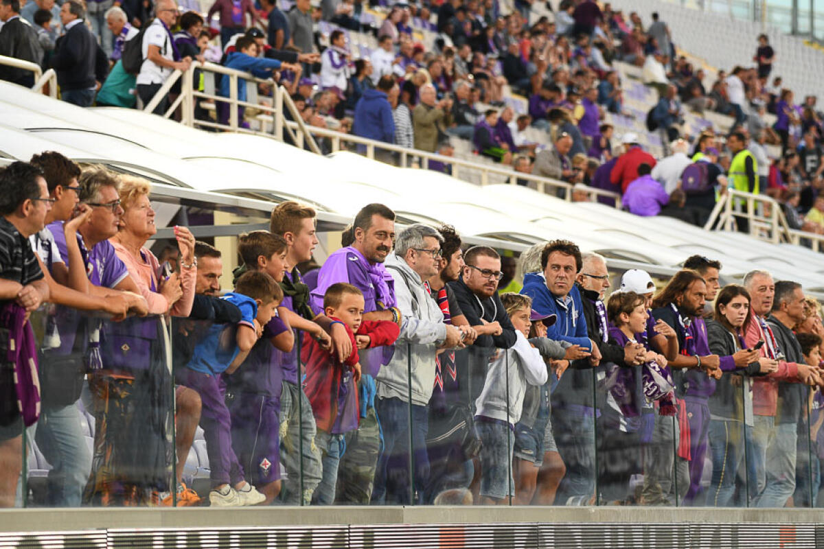 Tifosi, piú di 30 mila al Franchi. Sarà una bolgia viola.. - Firenze, stadio Artemio Franchi, 26.08.2018, Fiorentina-Chievo, Foto Fiorenzo Sernacchioli. Copyright Labaroviola.com