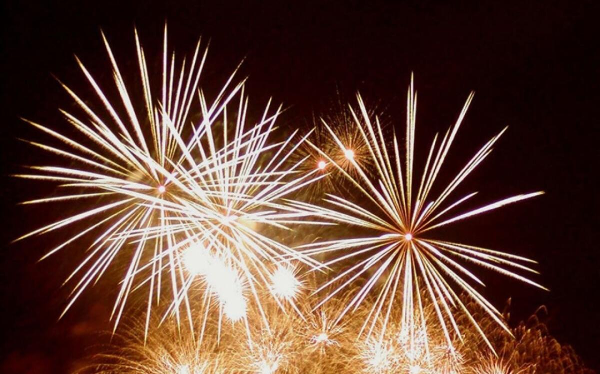 Cori, tamburi e fuochi d'artificio. I tifosi del Valencia hanno disturbato la notte dei giocatori della Juventus - 