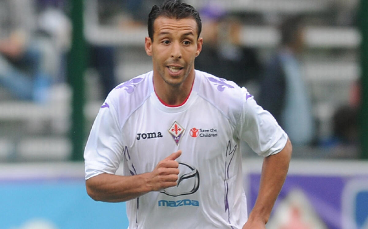 Che fine ha fatto El Hamdaoui? Dal gol al Milan passando da Cesena fino a tornare in patria.. - TRENTO, ITALY - JULY 22:  Mounir El Hamdaoui of Fiorentina  in action during  the pre-season friendly match between AC Fiorentina and Vigonovo on July 22, 2012 in Moena near Trento, Italy.  (Photo by Dino Panato/Getty Images)