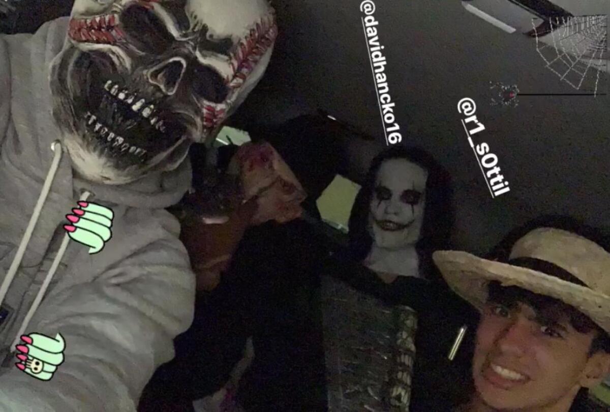 Graciar, Sottil, Hancko e Montiel festeggiano Halloween. Ecco i loro originali travestimenti - 