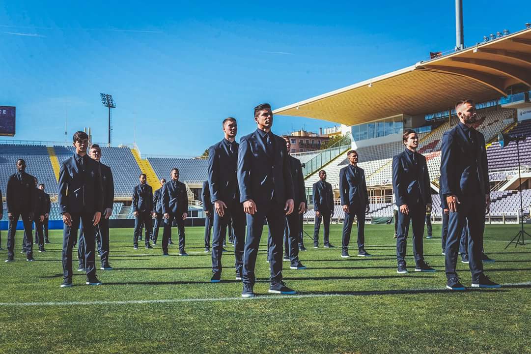 E il Franchi si trasforma in un set fotografico, le foto dello shooting della Fiorentina questa mattina