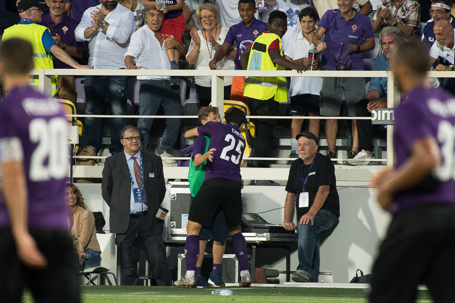 Firenze, stadio Artemio Franchi, 22.09.2018, Fiorentina-Spal, Foto Fiorenzo Sernacchioli. Copyright Labaroviola.com, Chiesa abbraccio
