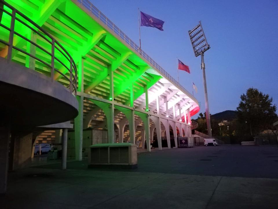(FOTO) Il Franchi come l'Allianz Arena. Ecco la nuova spettacolare illuminazione dello stadio