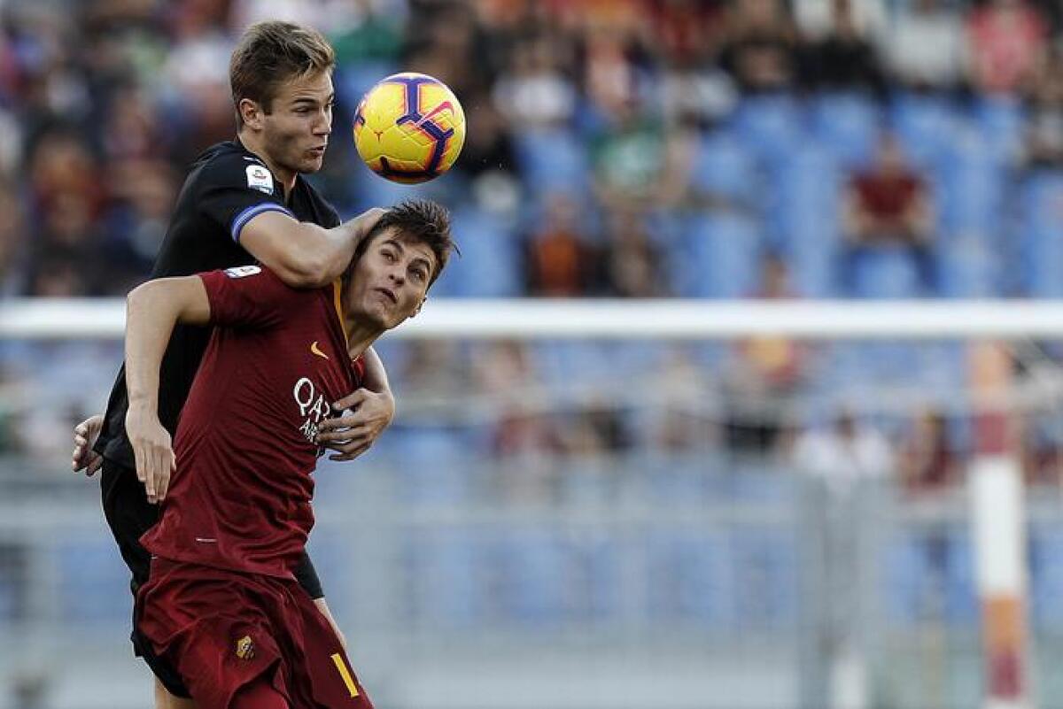 Vincono Empoli e Roma su Udinese e Samp. Pareggio tra Chievo e Bologna. I marcatori... - Roma's Patrick Schick (R) in action against Sampdoria's Joachim Andersen during the Italian Serie A soccer match between AS Roma and UC Sampdoria at the Olimpico Stadium in Rome, Italy, 11 November 2018. ANSA/RICCARDO ANTIMIANI