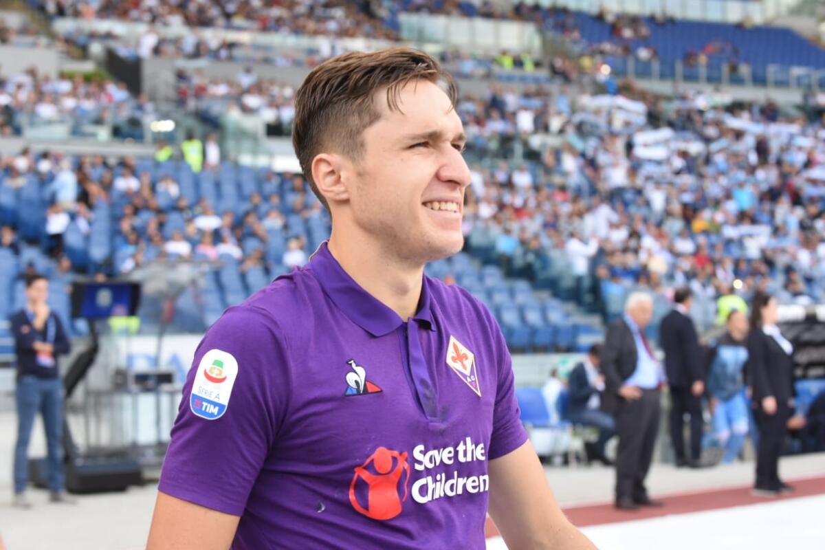 Chiesa: "Il nostro capitano è Astori, io posso solo indossare la fascia, ma è lui con noi" - Roma, Stadio Olimpico, 07.10.2018, Lazio-Fiorentina, foto Fiorenzo Sernacchioli. Copyright Labaroviola.com, Chiesa