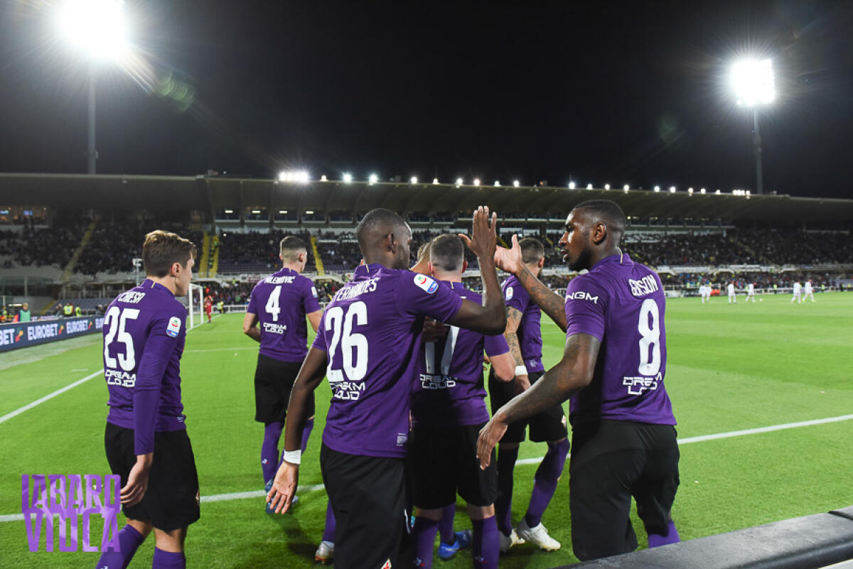 UN ESERCIZIO DI MEMORIA, PER TUTTI... L’EDITORIALE DI GIORGIO MICHELETTI - Firenze, stadio Artemio Franchi, 21.10.2018, Fiorentina-Cagliari, Foto Fiorenzo Sernacchioli. Copyright Labaroviola.com, foto di gruppo