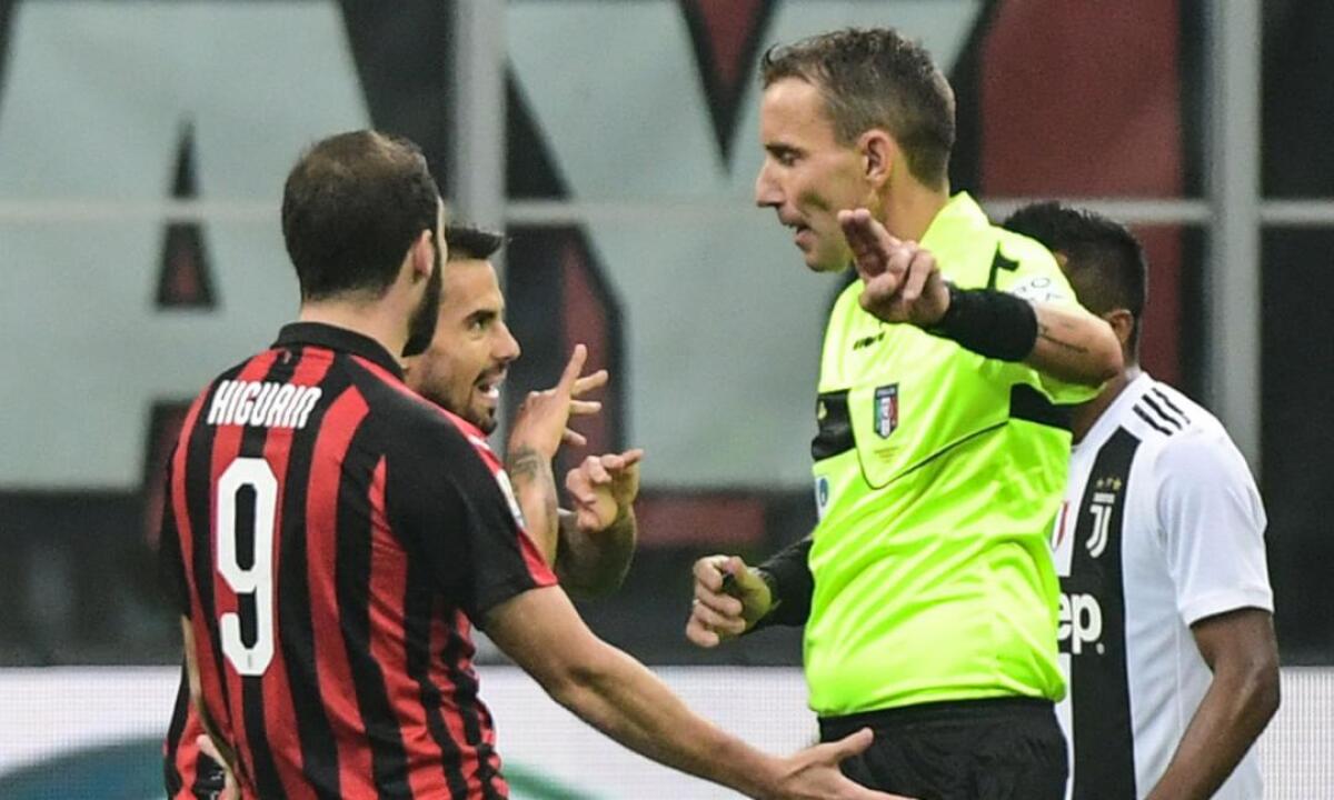 Corriere della Sera, referto dettagliato di Mazzoleni, Higuain rischia 3 giornate di squalifica - 