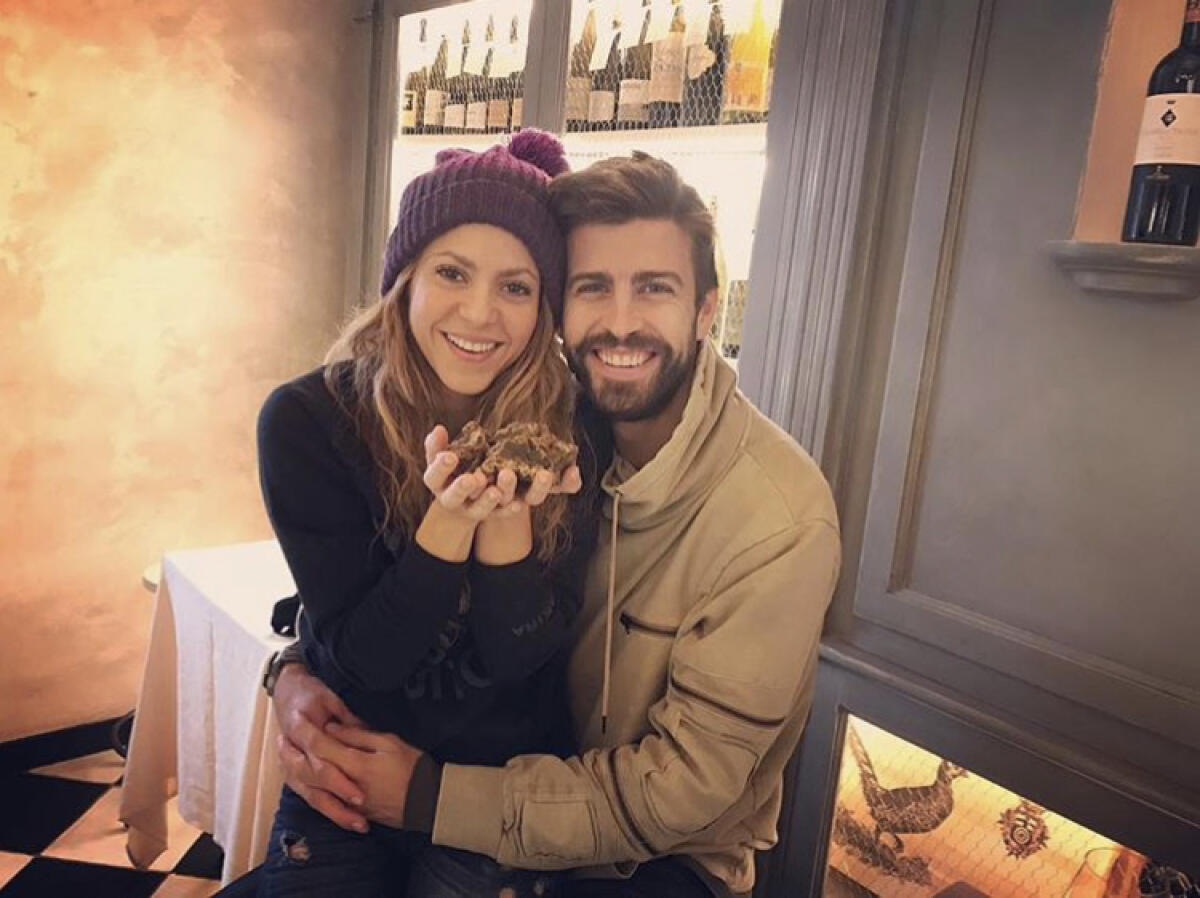 Shakira e Pique’ in provincia di Firenze, tra tartufi e castelli per un lungo weekend. Il racconto... - 