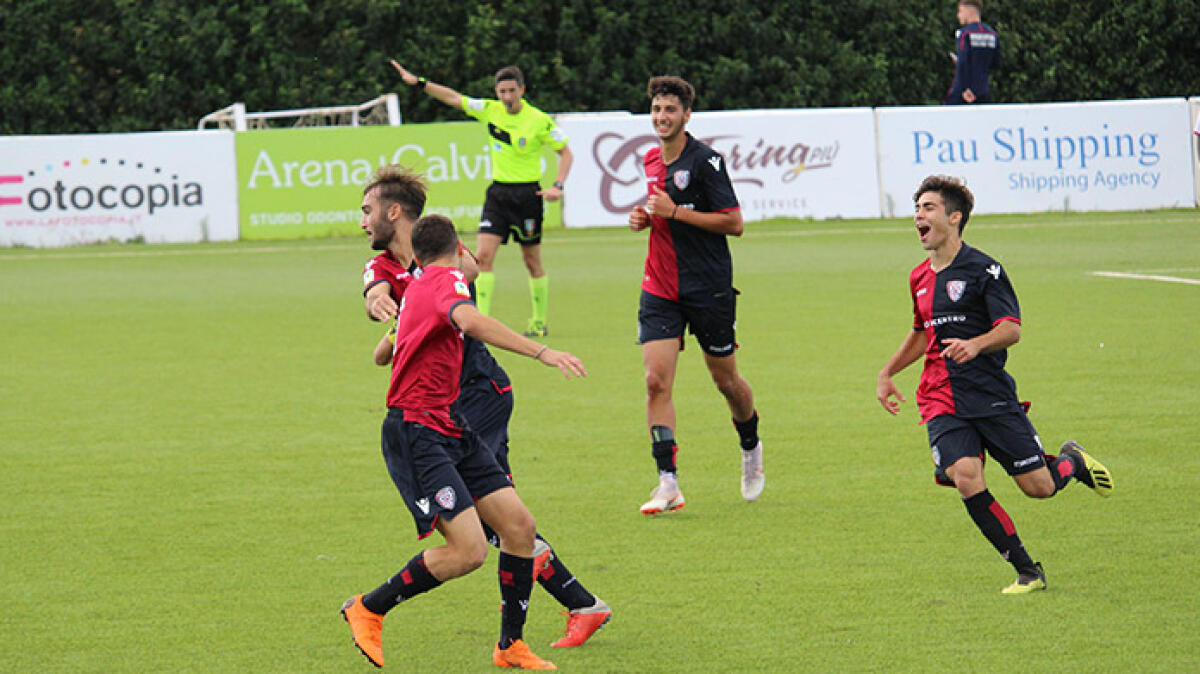 Cagliari Primavera in vantaggio su corner. Dormita colossale della difesa viola - 