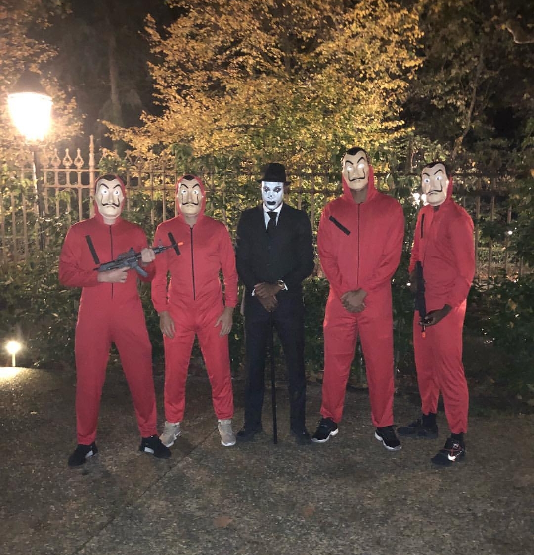 Tutte le foto e i video della festa dei giocatori viola di Halloween. Olivera protagonista assoluto
