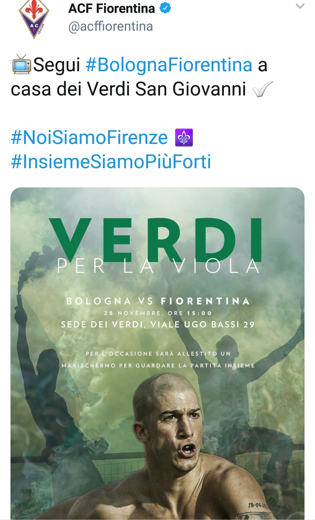 A Bologna con la maglia verde, nella sede dei Verdi di San Giovanni maxi schermo per la partita