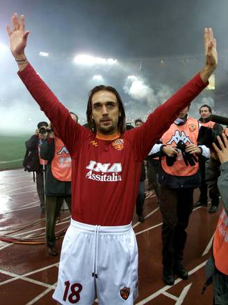 Totti racconta Roma-Fiorentina di Batistuta: "Piangeva, in quella settimana non si preoccupò..."