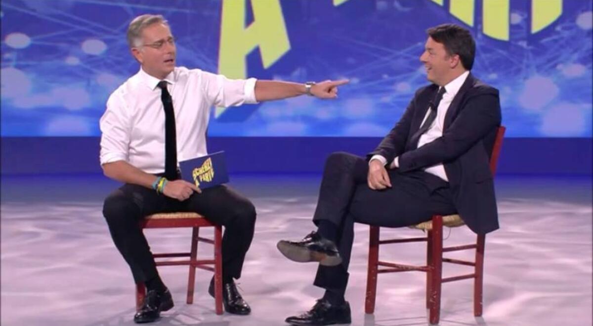 Bonolis: "Solo come il portiere della Fiorentina" Renzi: "Ci avete rubato un rigore". Il video - 