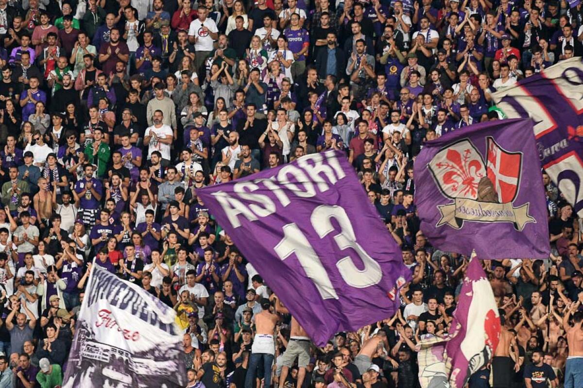 Chiari cori dal settore ospite: "Della Valle vattene!" - Firenze, stadio Artemio Franchi, 26.08.2018, Fiorentina-Chievo, Foto Fiorenzo Sernacchioli. Copyright Labaroviola.com, Curva Fiesole