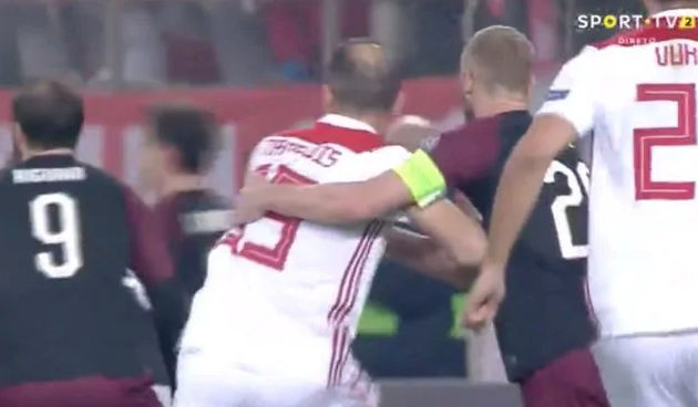 (FOTO) Karma Milan, dopo la vicenda TAS viene eliminato con un rigore inesistente