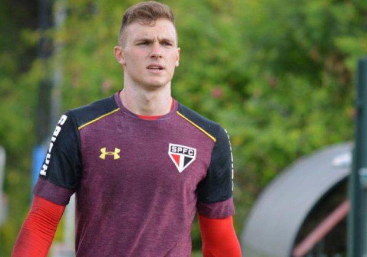 Niente viola per Perri, il brasiliano approda al Crystal Palace - 