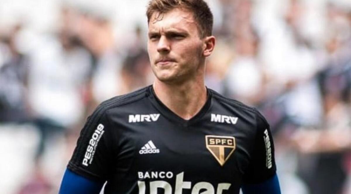 L'esperto di mercato brasiliano: "Perri in Brasile è un top, forse il migliore. Ecco quanto costerà ai viola.. - 