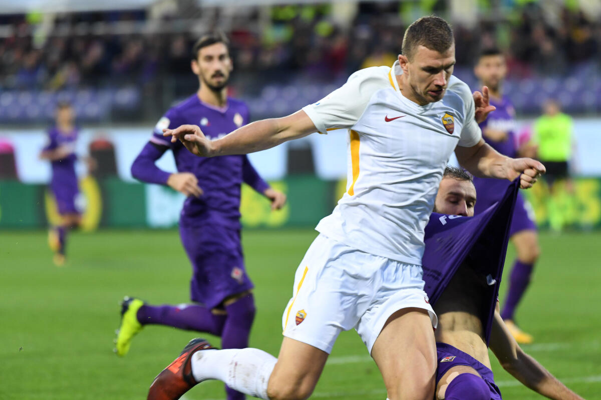 Clamoroso Dzeko, l'espulsione è arrivata perchè ha sputato all'arbitro? - Firenze, stadio Artemio Franchi, 5.11.2017, Fiorentina-Roma, Foto Fiorenzo Sernacchioli. Copyright Labaroviola.com Dzeko