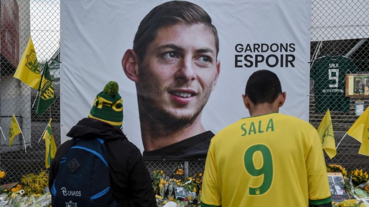 Il corpo ritrovato e identificato dentro l'aereo e' dell'argentino Emiliano Sala... - 