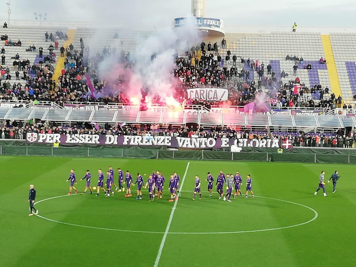 ALLENAMENTO A PORTE APERTE, 500 TIFOSI VIOLA A SOSTENERE LA SQUADRA - 