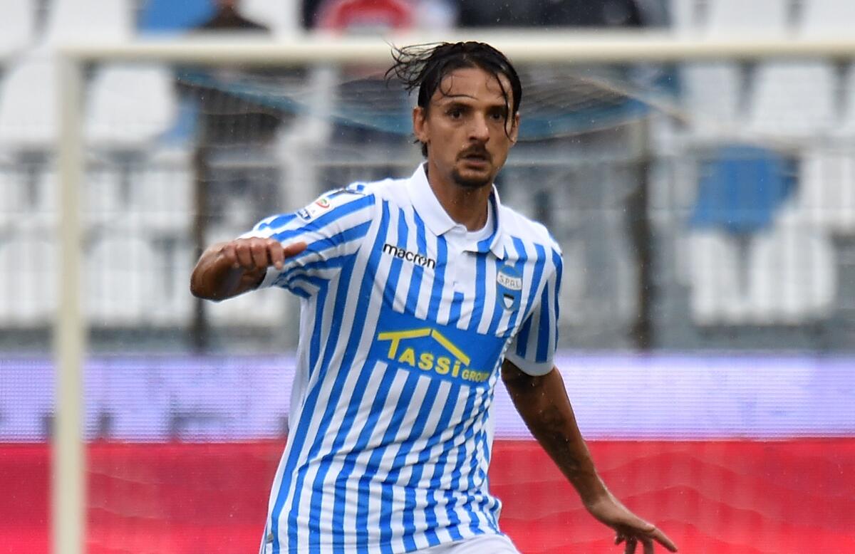 Gazzetta, Felipe fa “mea culpa”: “Ho commesso fallo da rigore su Chiesa” - FERRARA, ITALY - OCTOBER 01:  Felipe Dalbello of Spal in action during the Serie A match between Spal and FC Crotone at Stadio Paolo Mazza on October 1, 2017 in Ferrara, Italy.  (Photo by Giuseppe Bellini/Getty Images)