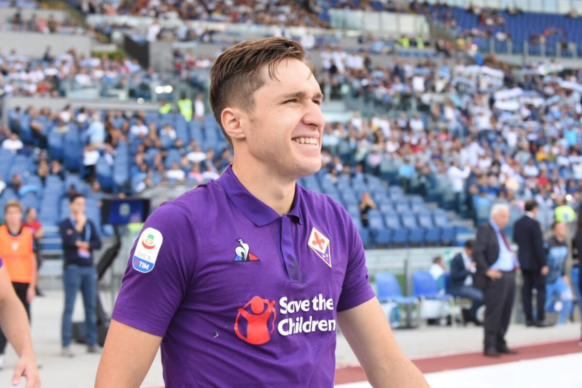 Un bambino al Meyer chiede a Chiesa: "Ma vai alla Juventus" la risposta "No, adesso Forza Viola" - Roma, Stadio Olimpico, 07.10.2018, Lazio-Fiorentina, foto Fiorenzo Sernacchioli. Copyright Labaroviola.com, Chiesa