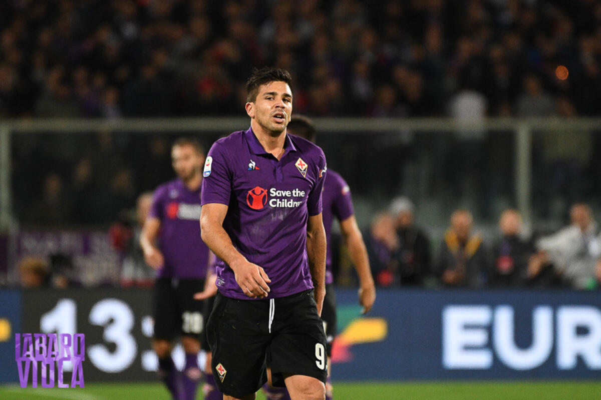 Giovanni Simeone, sara' in ballottaggio con Gerson per la sfida con la Spal. Il motivo - Firenze, stadio Artemio Franchi, 3.11.2018, Fiorentina-Roma, Foto Fiorenzo Sernacchioli. Copyright Labaroviola.com