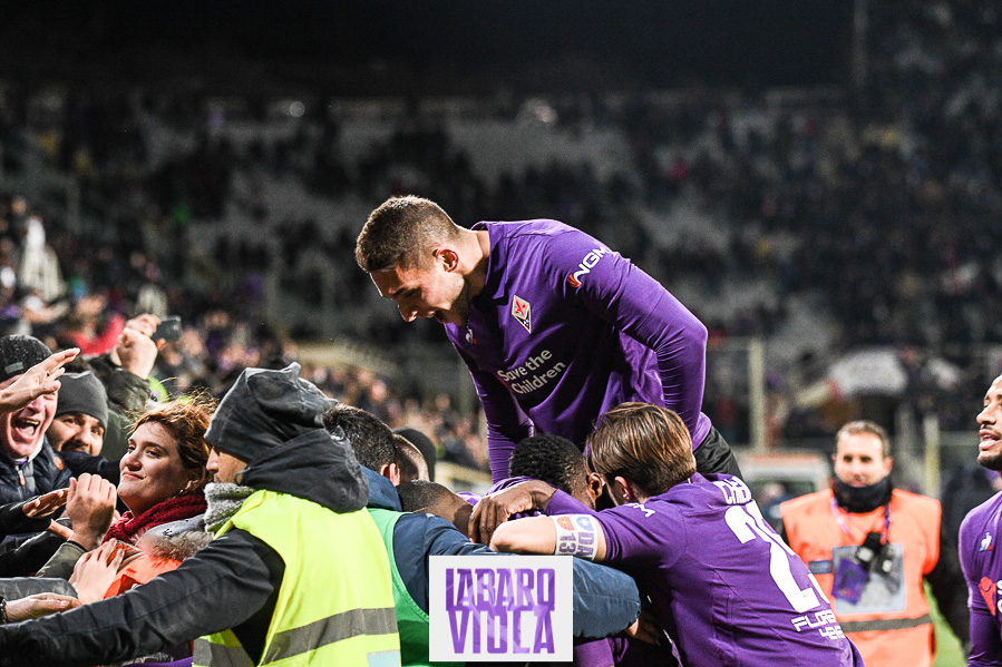 Le migliori foto dell'esultanza e della gioia della Fiorentina sotto la Fiesole a fine gara