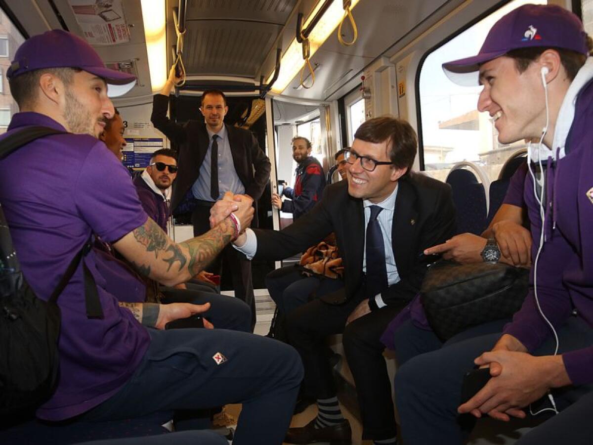 Grassi: "Fiorentina in tram una scena ridicola. Alcune persone sono dovute scendere per loro.." - UFFICIO STAMPA COMUNE DI FIRENZE 
IL SINDACO DARIO NARDELLA, GLI ASSESSORI STEFANO GIORGETTI E ANDREA VANNUCCI IN TRAMVIA T2 AEROPORTO AMERIGO VESPUCCI CON L'ACF FIORENTINA 
 FOTO Enrico Ramerini / CGE Fotogiornalismo