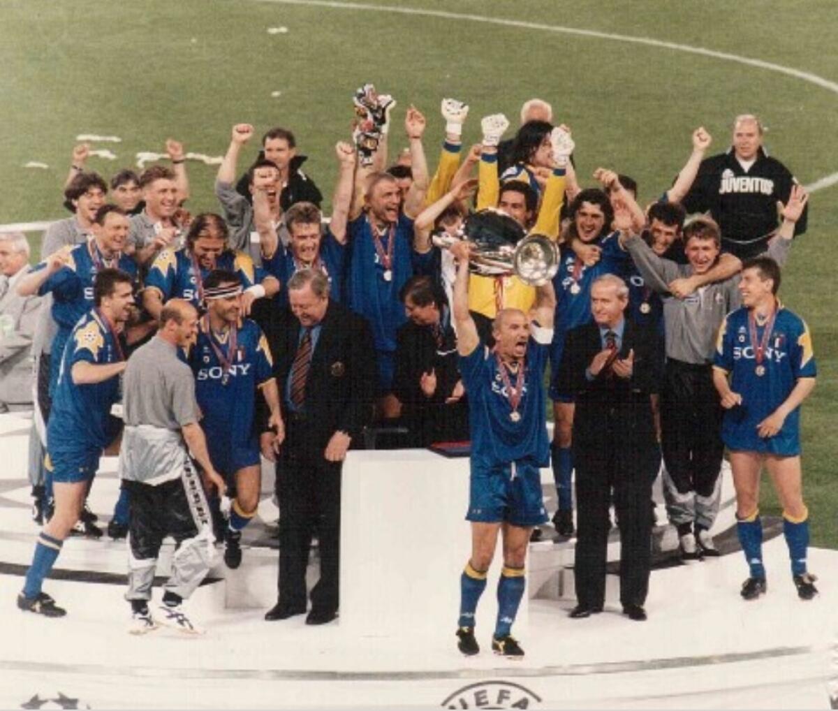 David Endt, ex addetto stampa dell'Ajax, la Juve in finale di champions nel 96' si dimostrò dopata… - 