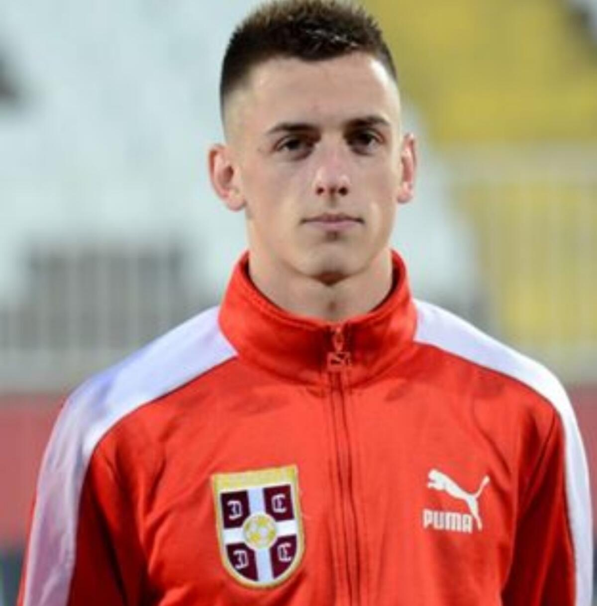 Stella Rossa, Terzic, il terzino sinistro è vicino a vestire la casacca viola... - 