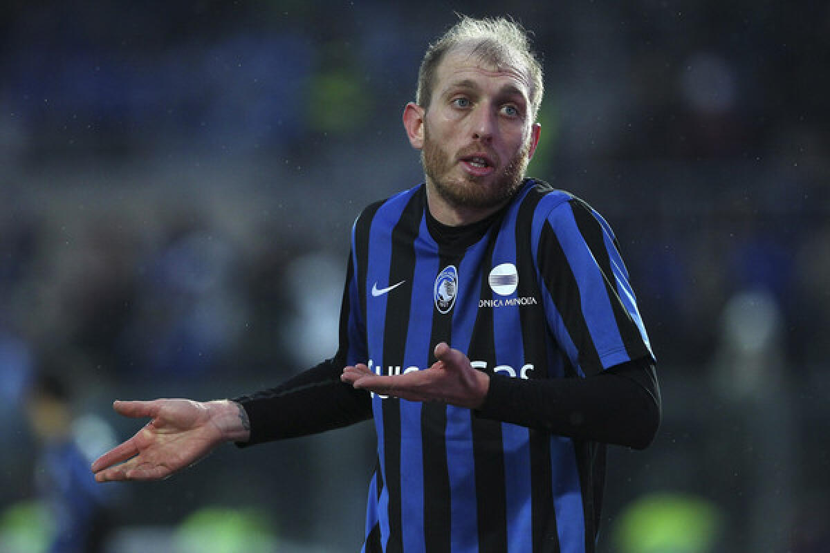 Masiello: “Ricordo di Astori emozionante. Chiesa? I tifosi facciano pure ma noi calciatori...” - 
