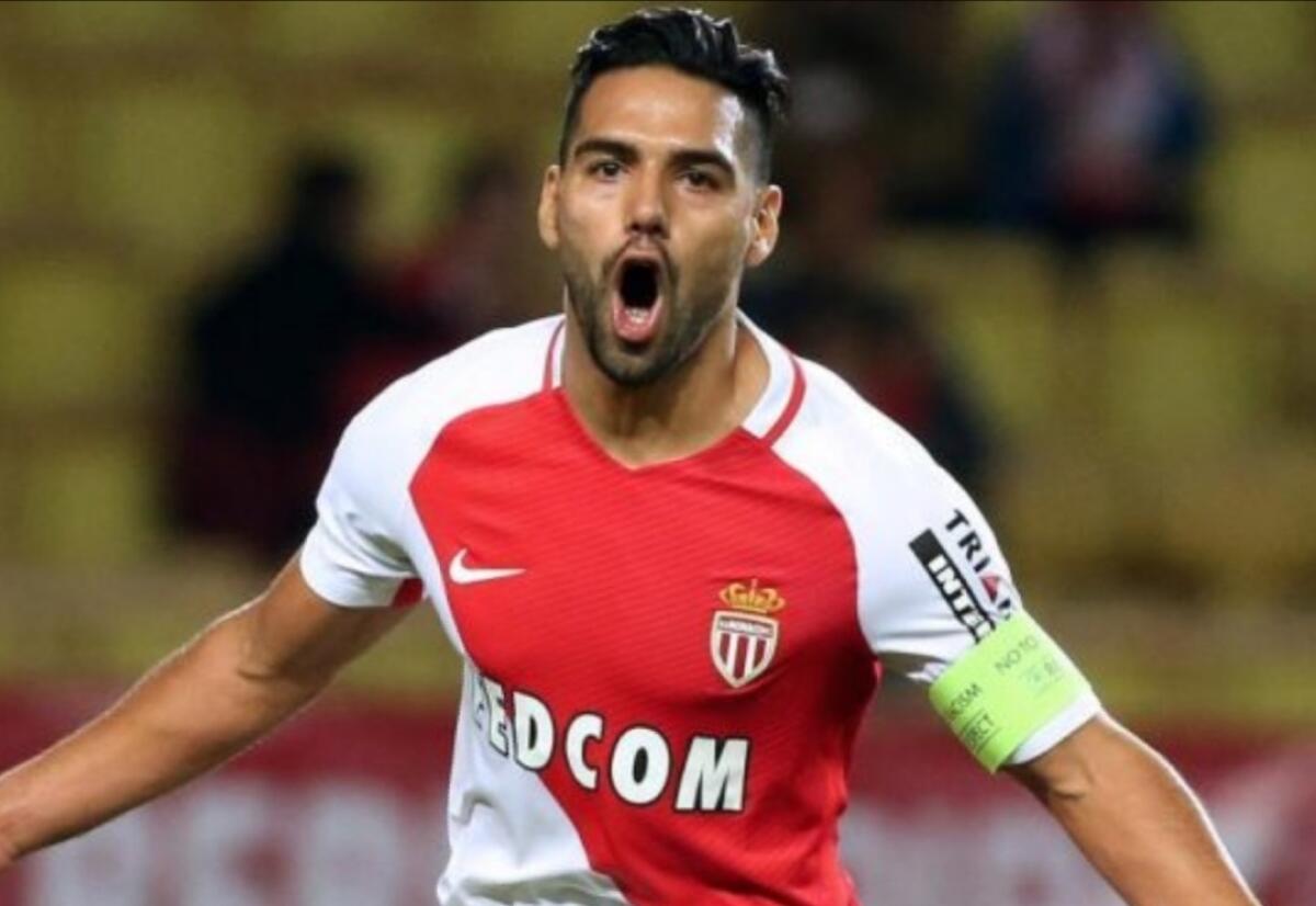 Calciomercato, la Fiorentina valuta il colombiano Radamel Falcao del  Monaco... - 