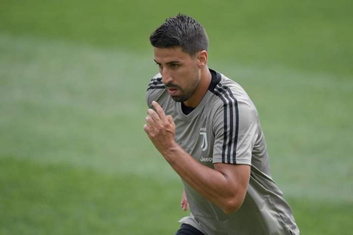 Khedira out sabato contro i viola. Lo juventino si opera al ginocchio. L'annuncio via social - 