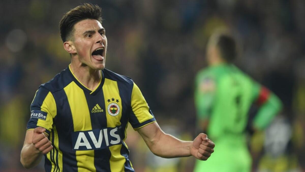 La Fiorentina vuole il centrocampista classe 99 Elmas, offerta di 11 milioni al Fenerbahce. La risposta... - 