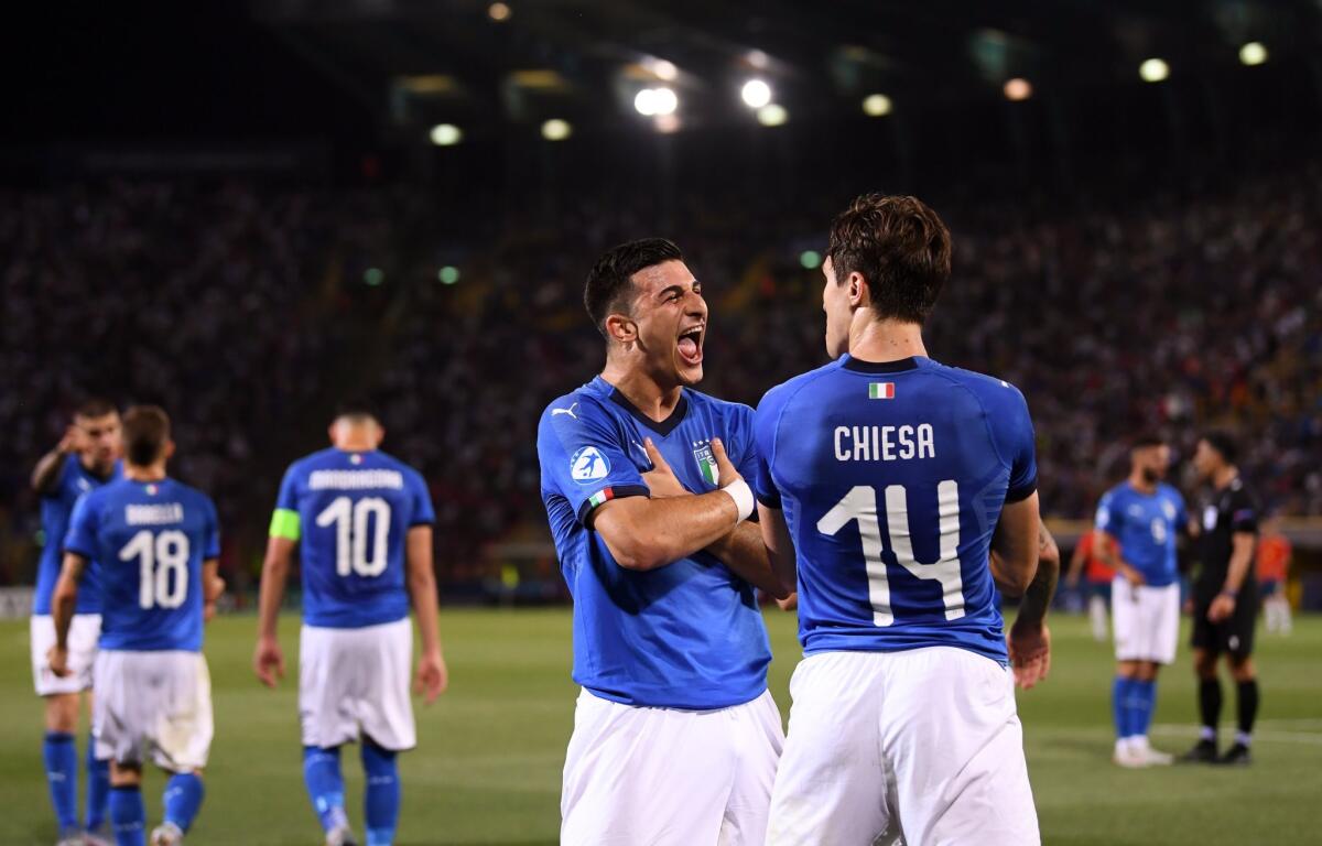 Commisso celebra Chiesa per la doppietta: “Forza Federico!” E lui risponde... - 