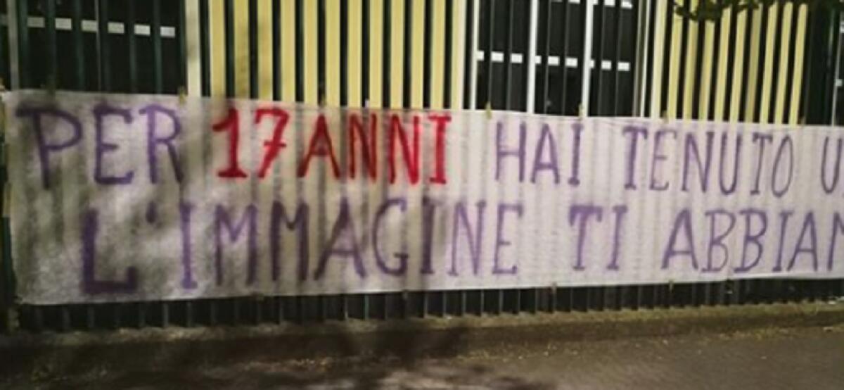 (FOTO) Striscione offensivo contro i DV appeso al Franchi: "Dopo 17 anni di menzogne adesso..." - 
