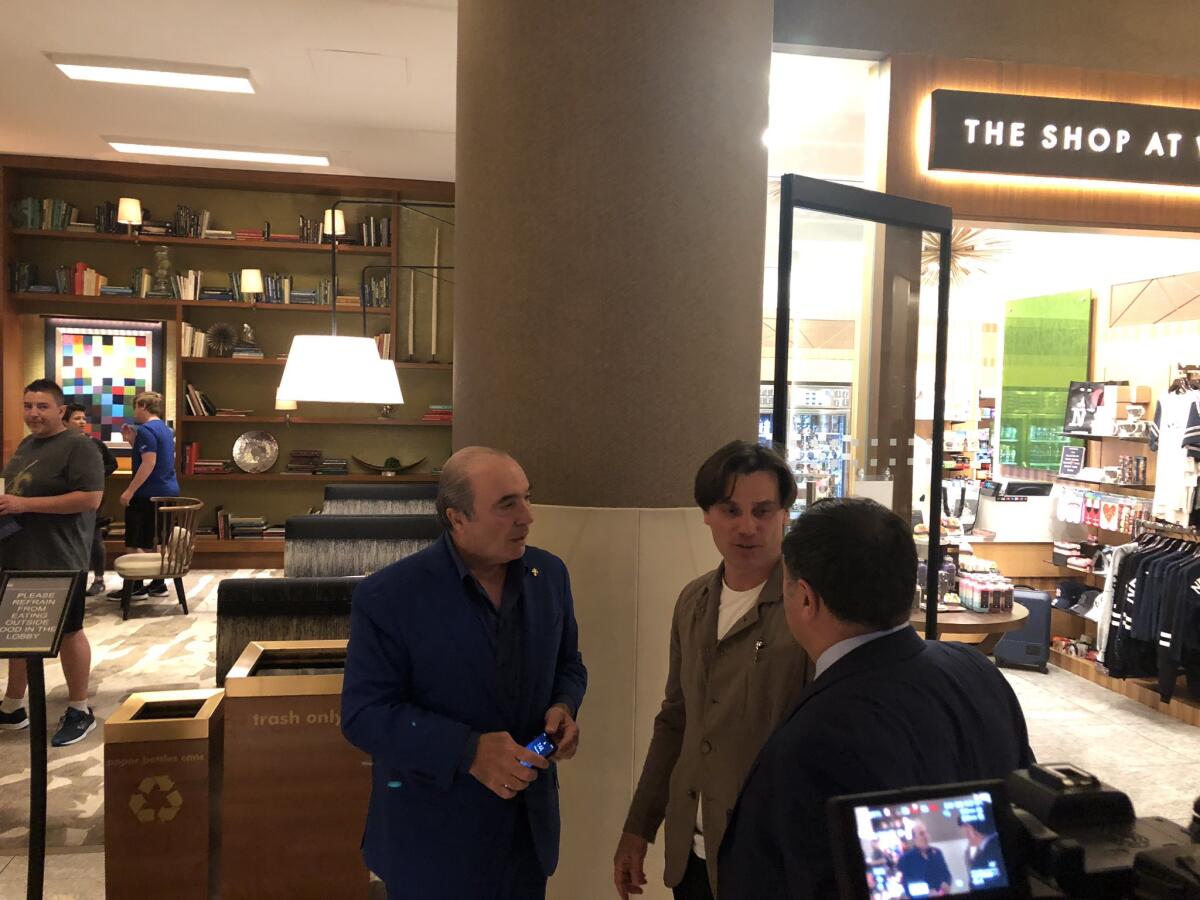 FOTO, Montella, Commisso e Joe Barone a New York, ecco l'incontro tra allenatore e proprietà viola - 
