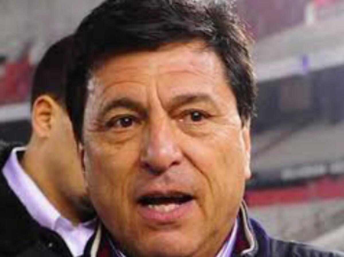 Gazzetta dello Sport, per rappresentare la Fiorentina nel mondo spunta il nome di Passarella - 