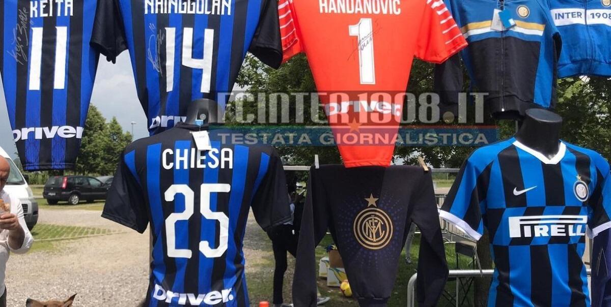 La Fiorentina lo toglie dal mercato ma a Milano sono convinti, Chiesa sarà nerazzurro. E spunta già la maglia... - 