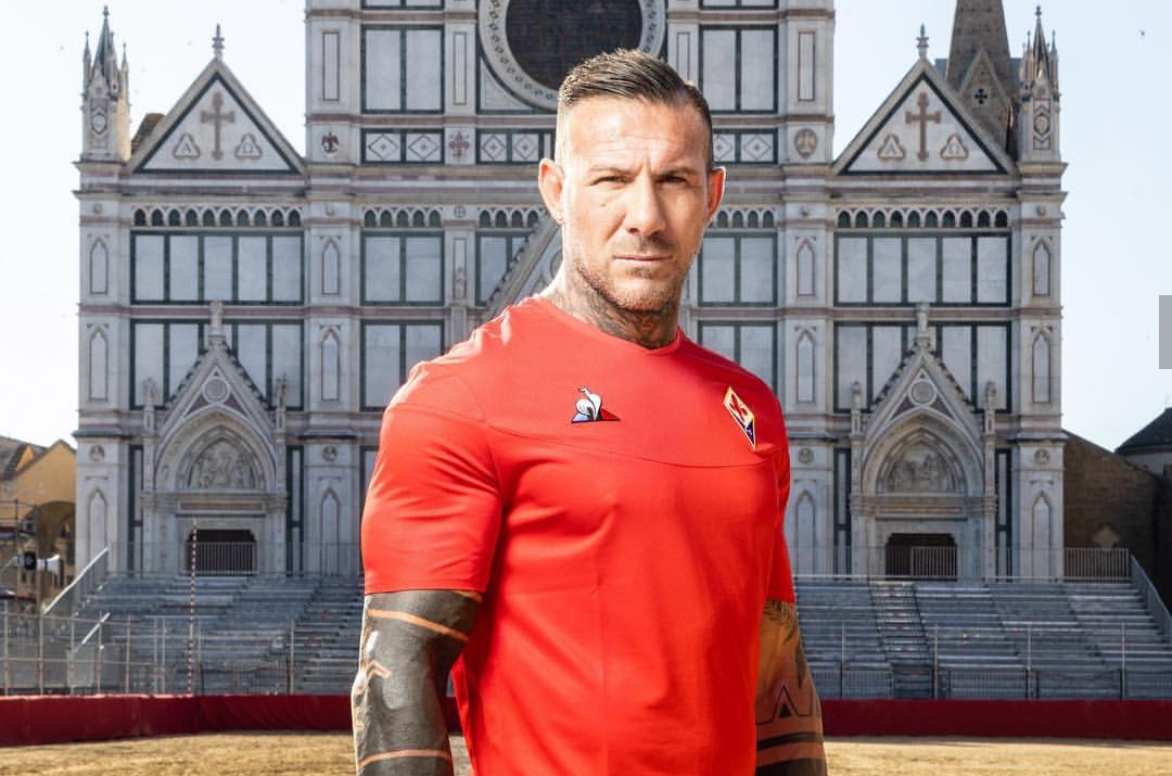 Svelate le nuove maglie da trasferta in occasione della finale del Calcio Storico fiorentino