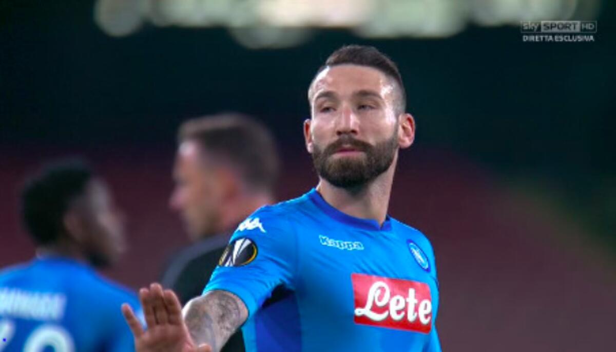 Tonelli presto sarà della Fiorentina. Già oggi potrebbe arrivare il contatto decisivo con i partenopei - 