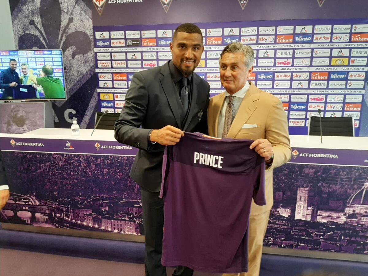 Boateng: “Prendo la 10, conosco il suo valore. Qui per aiutare i giovani. Chiesa rimarrà qui. Vlahovic...” - Presentazione Boateng - Foto Stefano Borgi