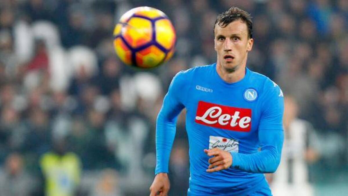 La Fiorentina ha offerto 12 milioni per il difensore centrale Chiriches del Napoli. Ma Guintoli... - 