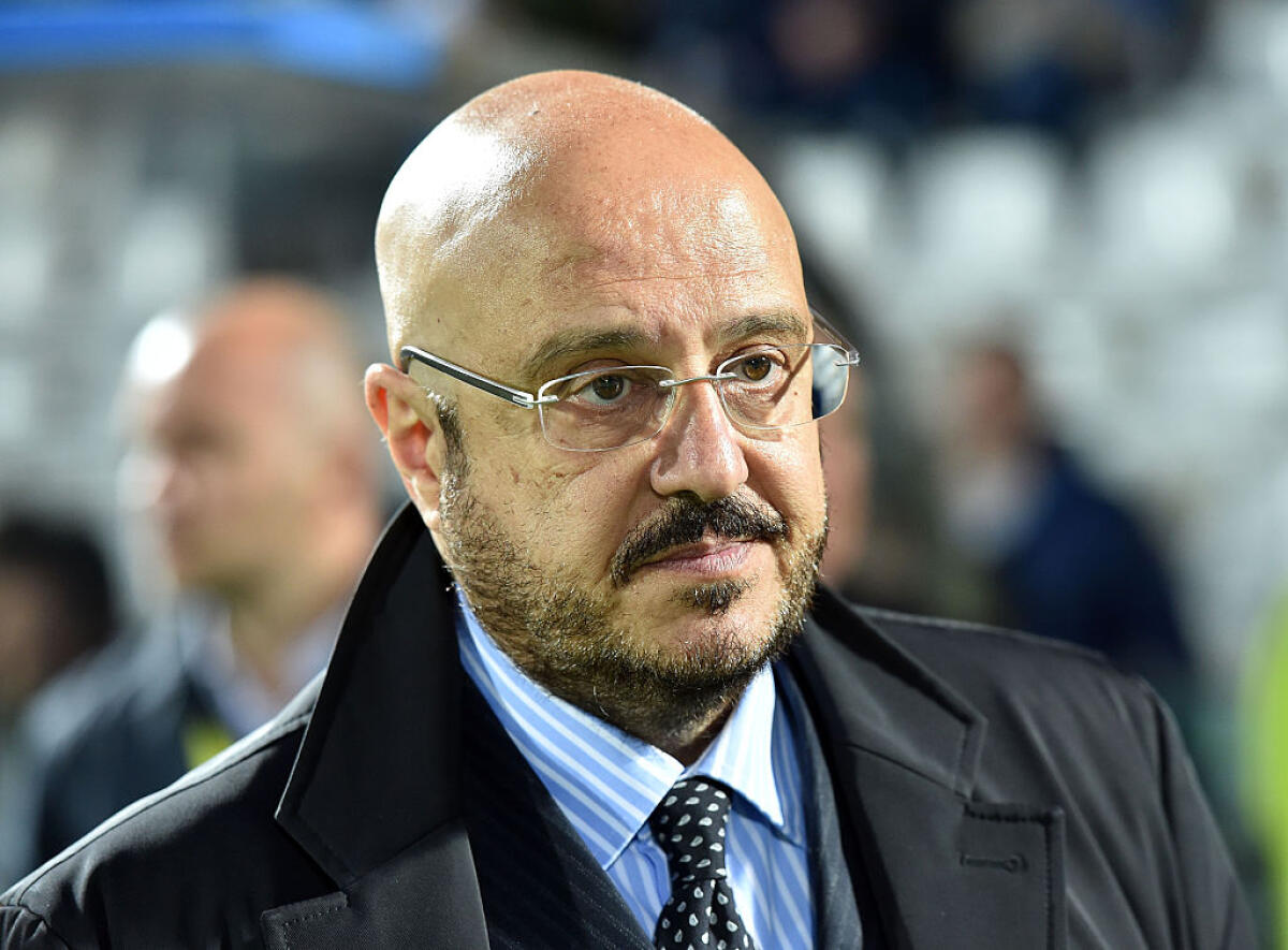 Marino: "Non mi sorprende molto Ribery alla Fiorentina. Mai fatto un discorso per De Paul" - CESENA, ITALY - APRIL 29: Pierpaolo Marino General Manager of Atalanta before the Serie A match between AC Cesena and Atalanta BC at Dino Manuzzi Stadium on April 29, 2015 in Cesena, Italy.  (Photo by Giuseppe Bellini/Getty Images)