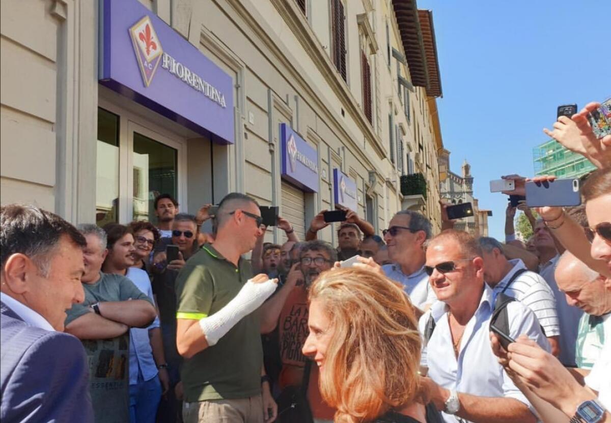 La Nazione, la campagna abbonamenti della viola procede benissimo. Più di 16 mila tessere - 