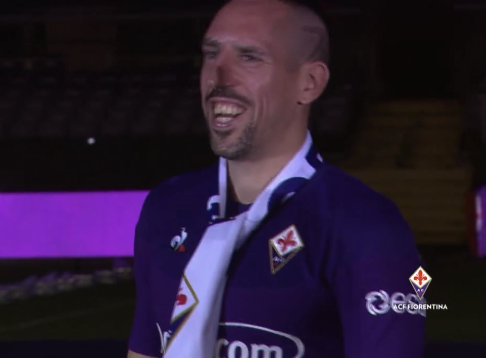 (FOTO): la presentazione di Ribery al Franchi. Circa 12.000 presenti